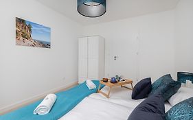 Gdanska Two-Bedroom Apartment Brzezno Beach By Noclegi Renters